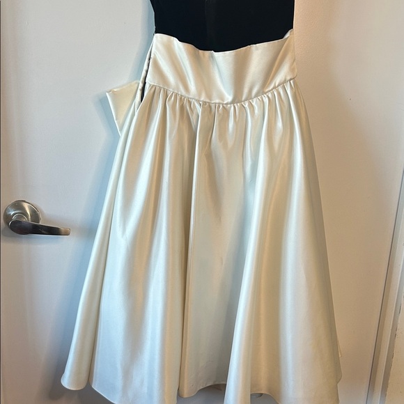 RARE - Vintage Betsey Johnson Strapless Velvet Bodice Bow Dress | Black & Ivory - Picture 7 of 11